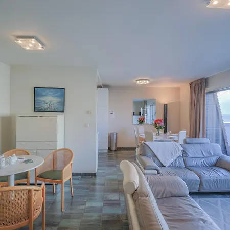 Penthouse On Belgian Coast With Sea Views, Cleaning Included Appartamento Oostduinkerke