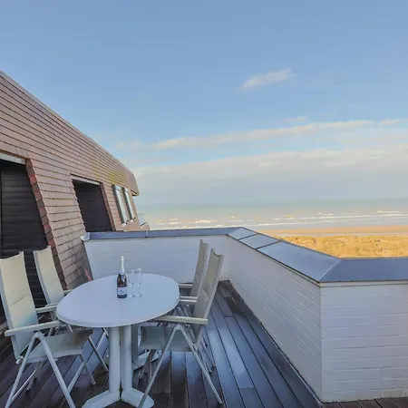 Penthouse On Belgian Coast With Sea Views, Cleaning Included Appartamento