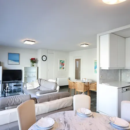 Penthouse On Belgian Coast With Sea Views, Cleaning Included Appartamento Oostduinkerke